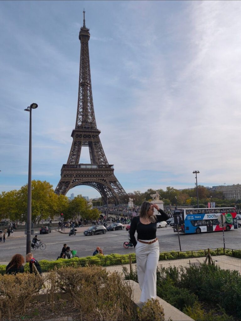 Cindy Peres em Paris